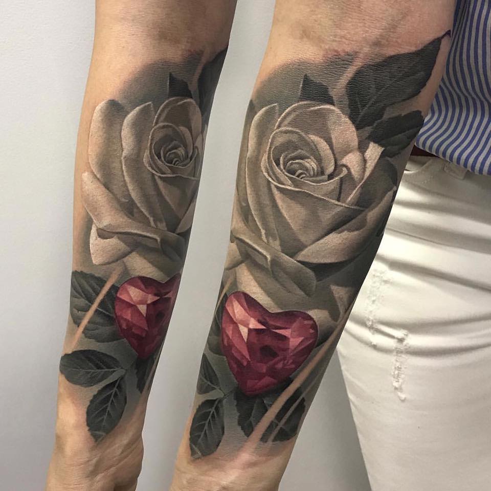 3d Realistic Tattoo Rose mit Herz