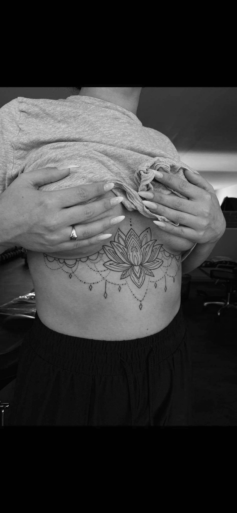 Mandala-Brust-Black-and-Grey-Tattoo