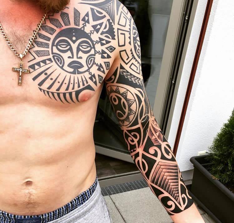 Maori Tattoo Burst und Arm1