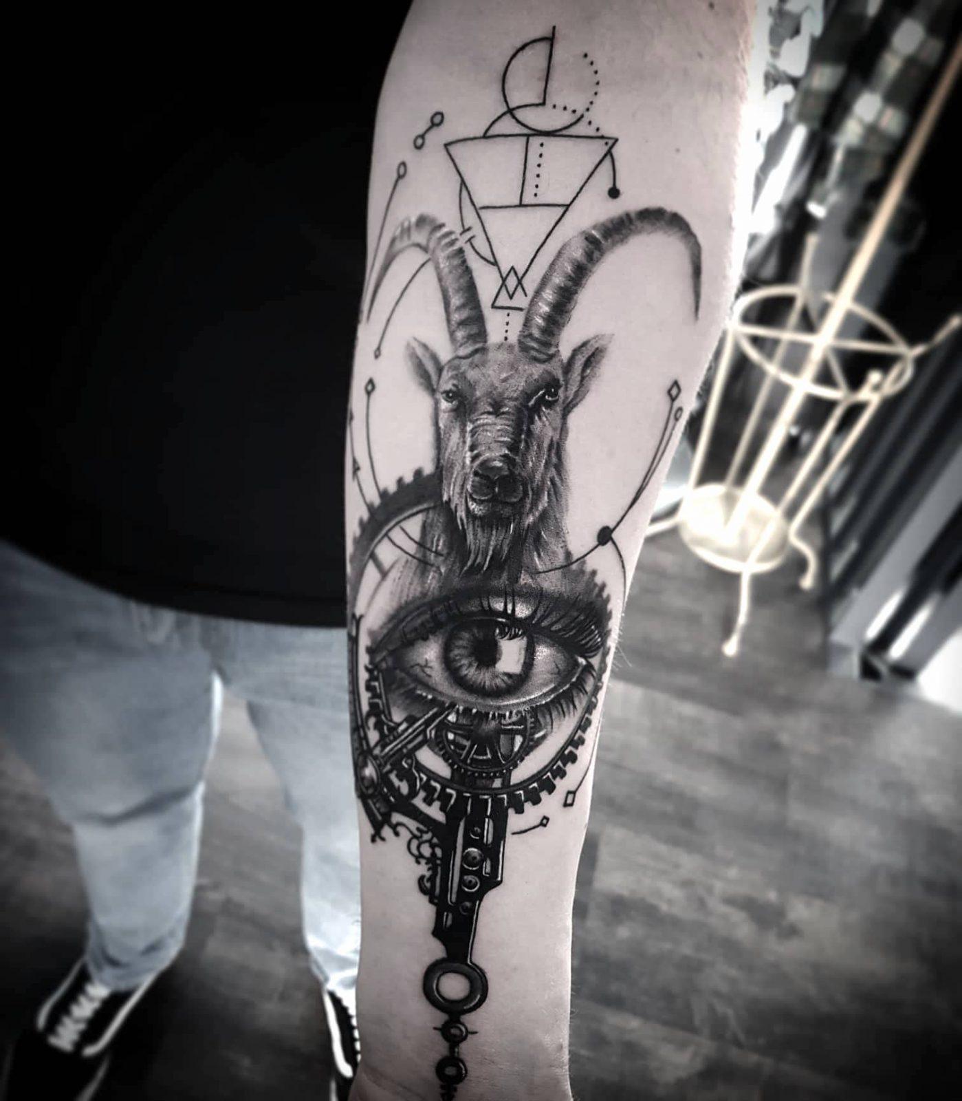 Sketch/Abstract Tattoos bei Skull Tattoos in Bad Vilbel