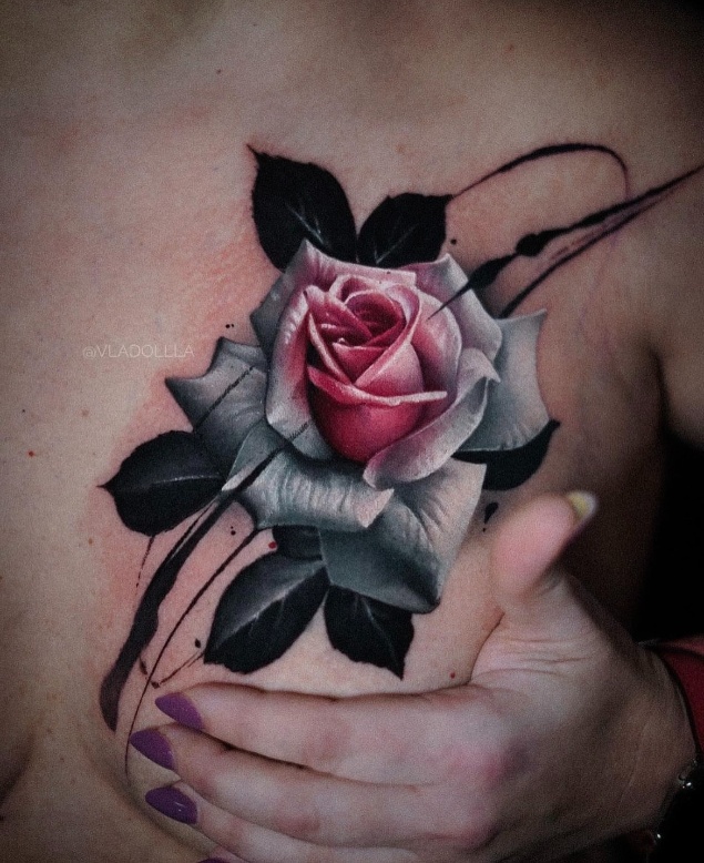 color-tattoo-rose-auf-brust