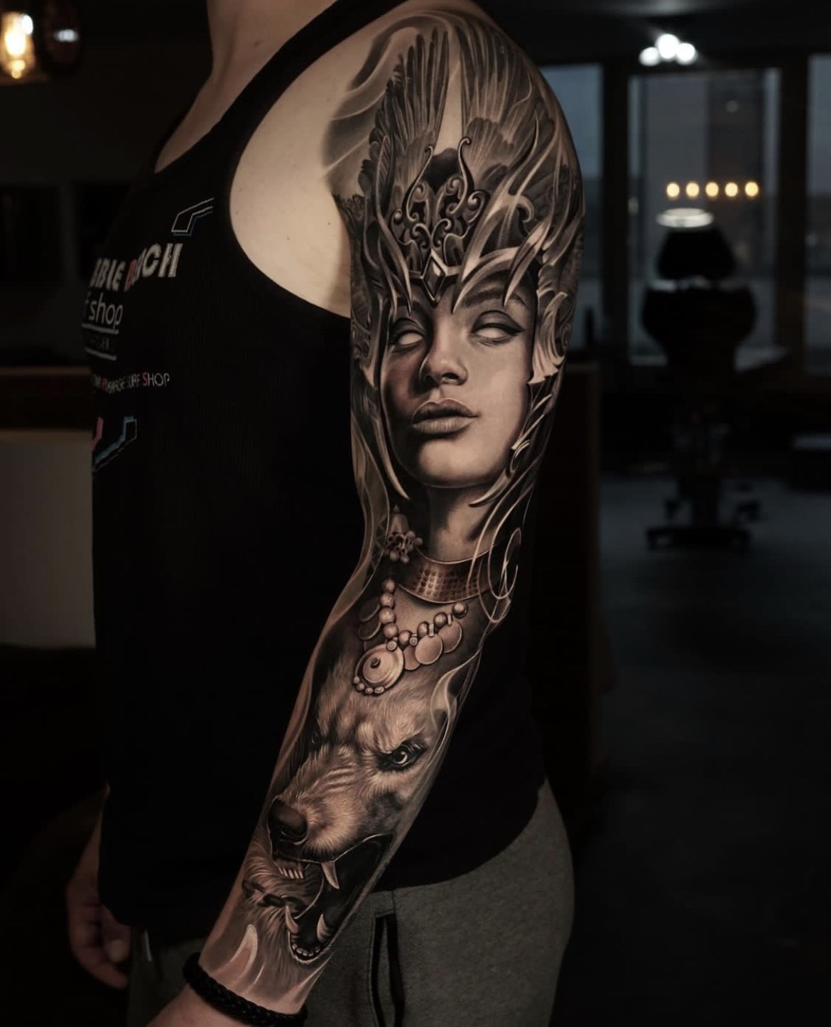 wolf-und-engel-black-and-grey-tattoo